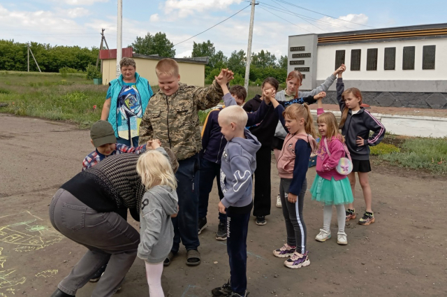 «Ура, каникулы!»