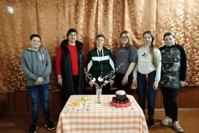  "Как праздновали Пасху на Руси".