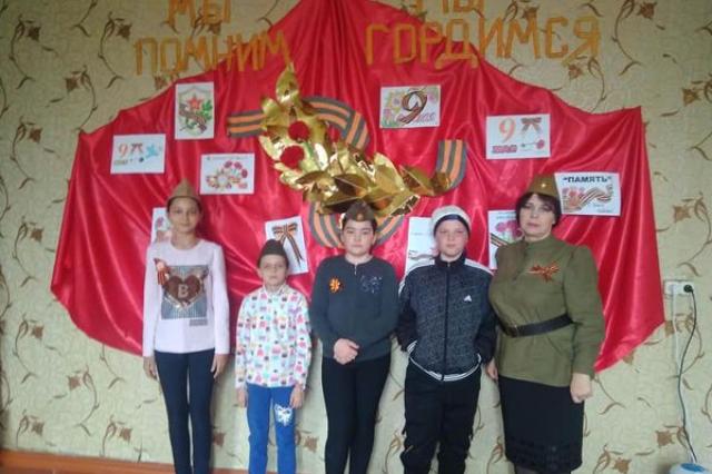 Выставка рисунков о войне