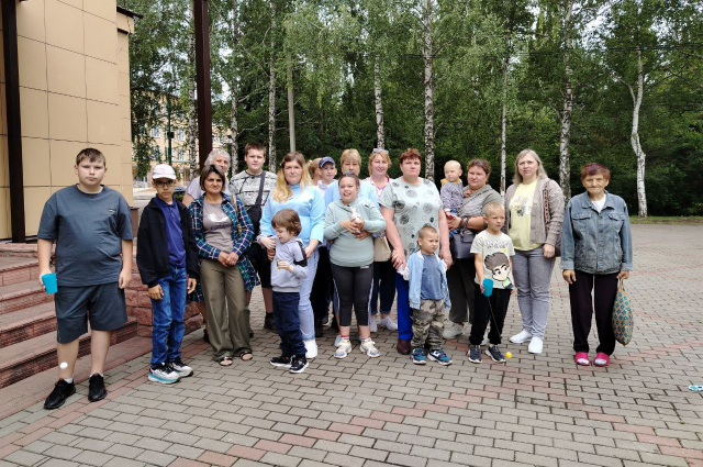 "От улыбки станет всем светлей"