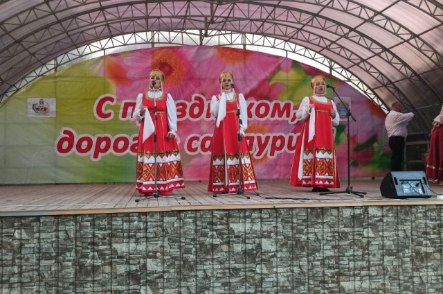 "Яблоко от яблони"