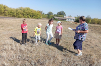 "Нам сегодня весело"