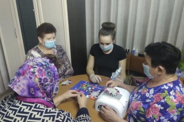 ЧАС ПОЛЕЗНЫХ СОВЕТОВ ПО УХОДУ ЗА НОГТЯМИ