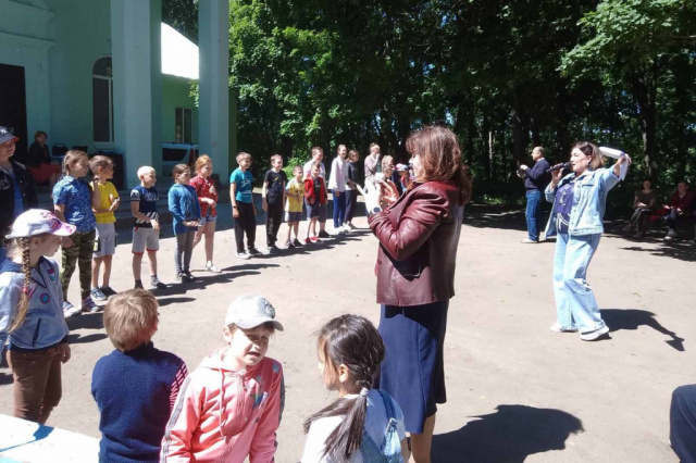 «Мой весёлый, звонкий мяч»